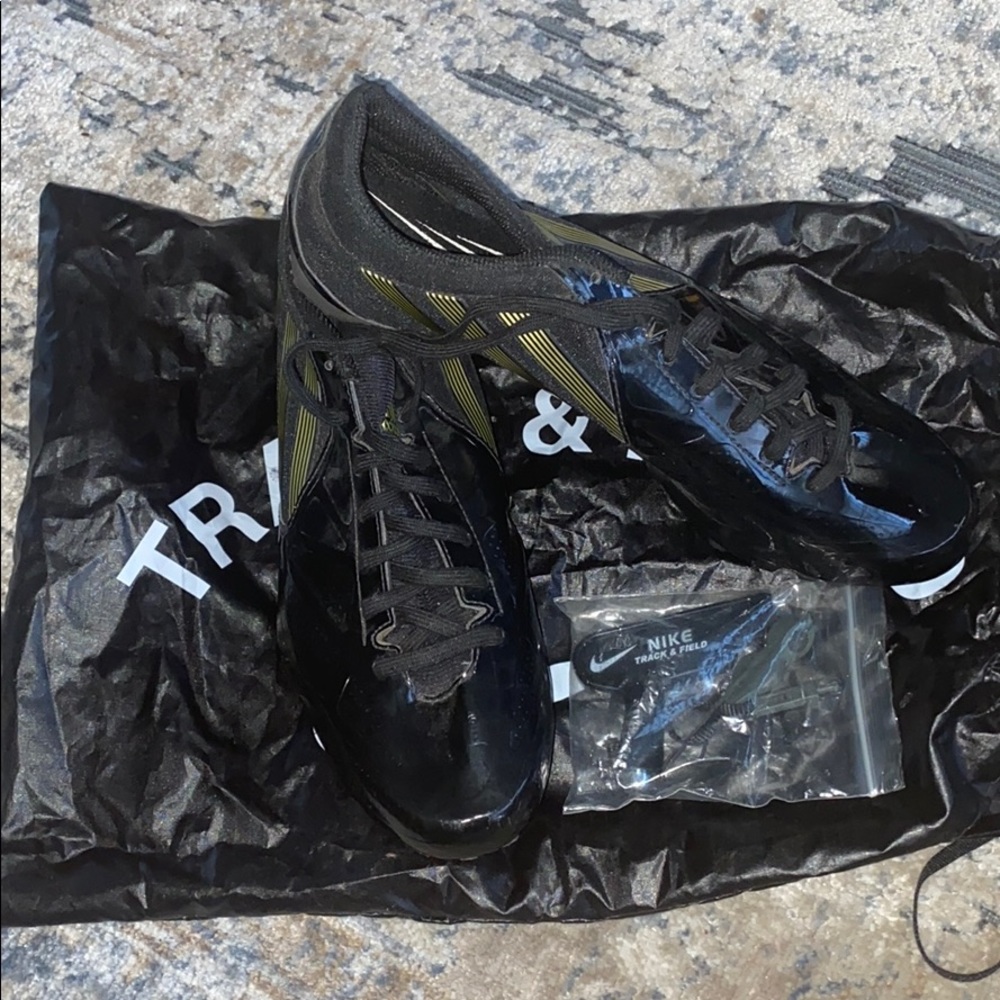 Adidas track cleats - Picture 2 of 3